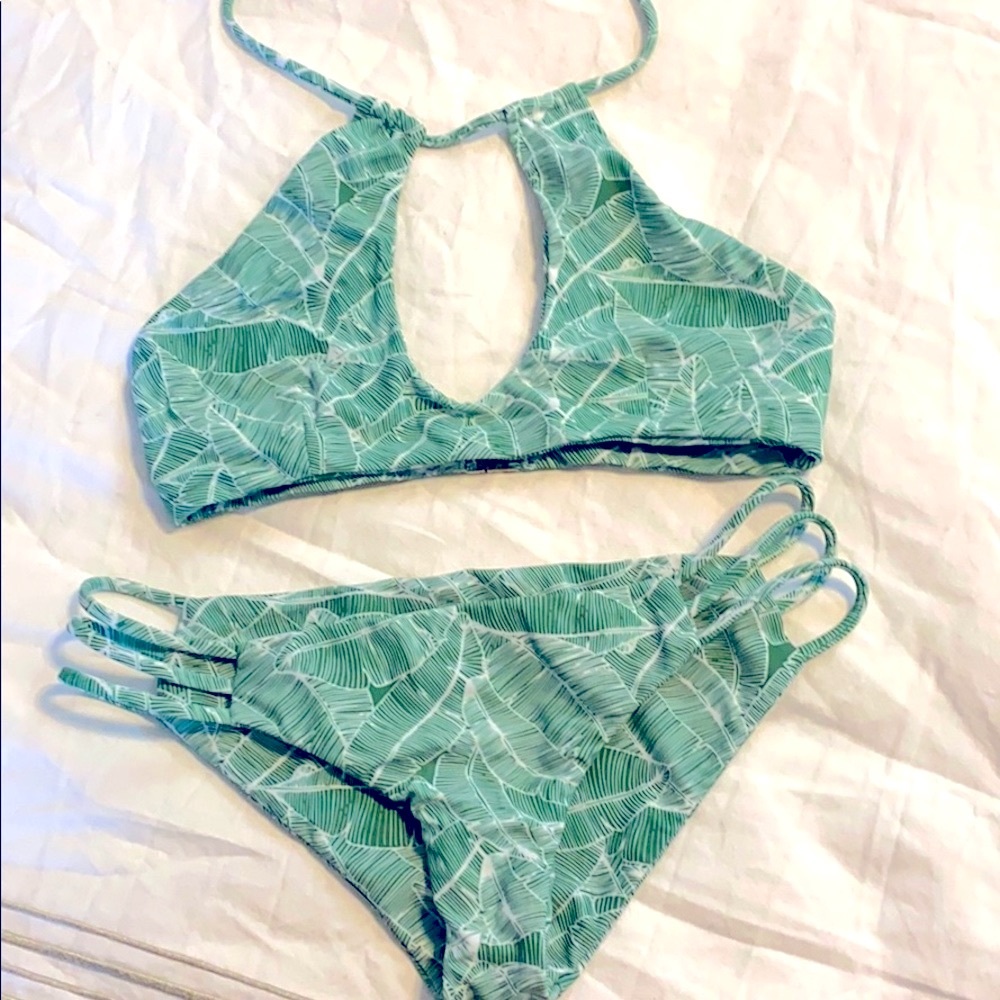 Citrine Bikini Palm pattern